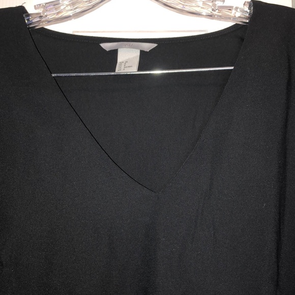 H&M 3/4 wide arm sleeved Top - Picture 4 of 5